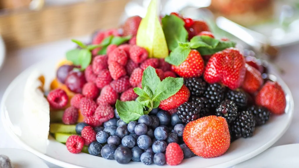 Eat well and feel good with fresh fruits